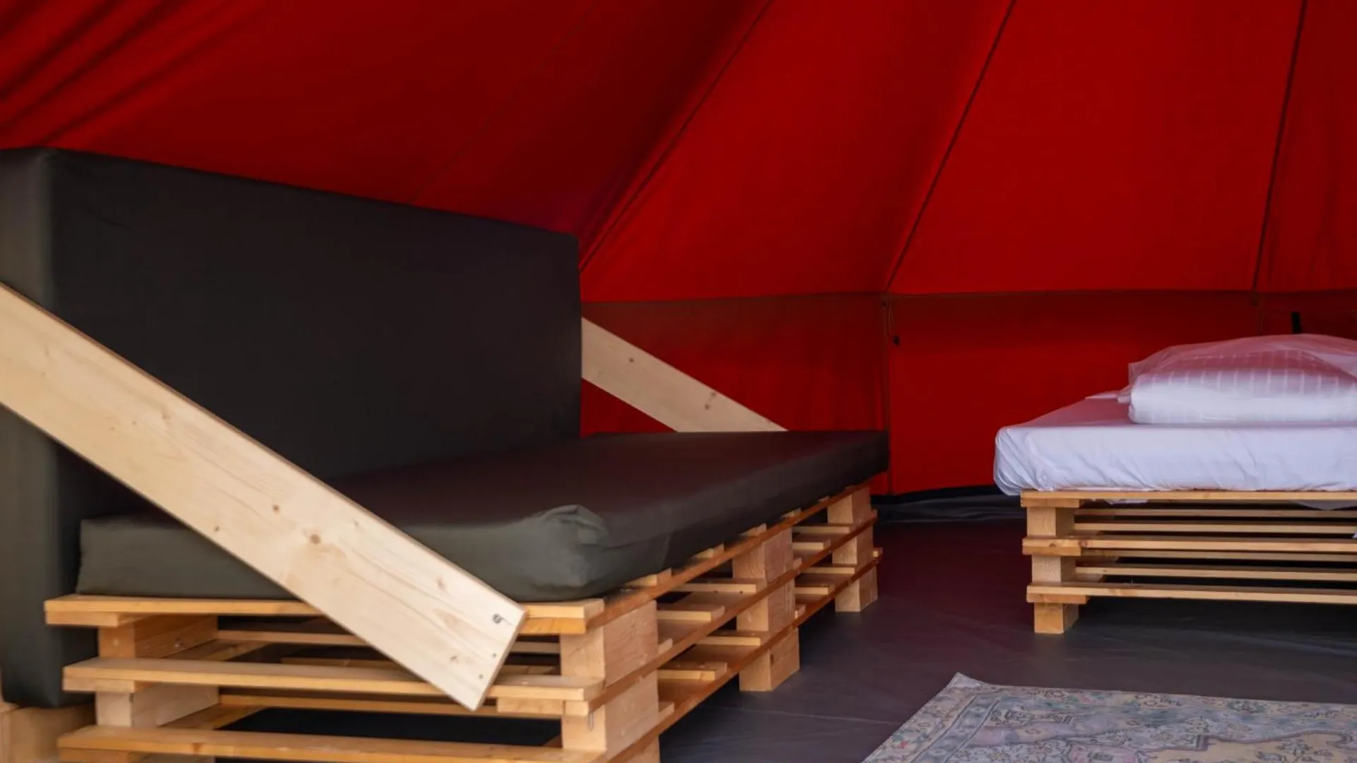 Glamping Camp Faro Hotel Luxury tent